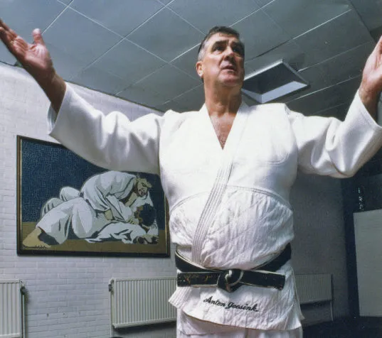 x92872 243 judoportret e1496743379583