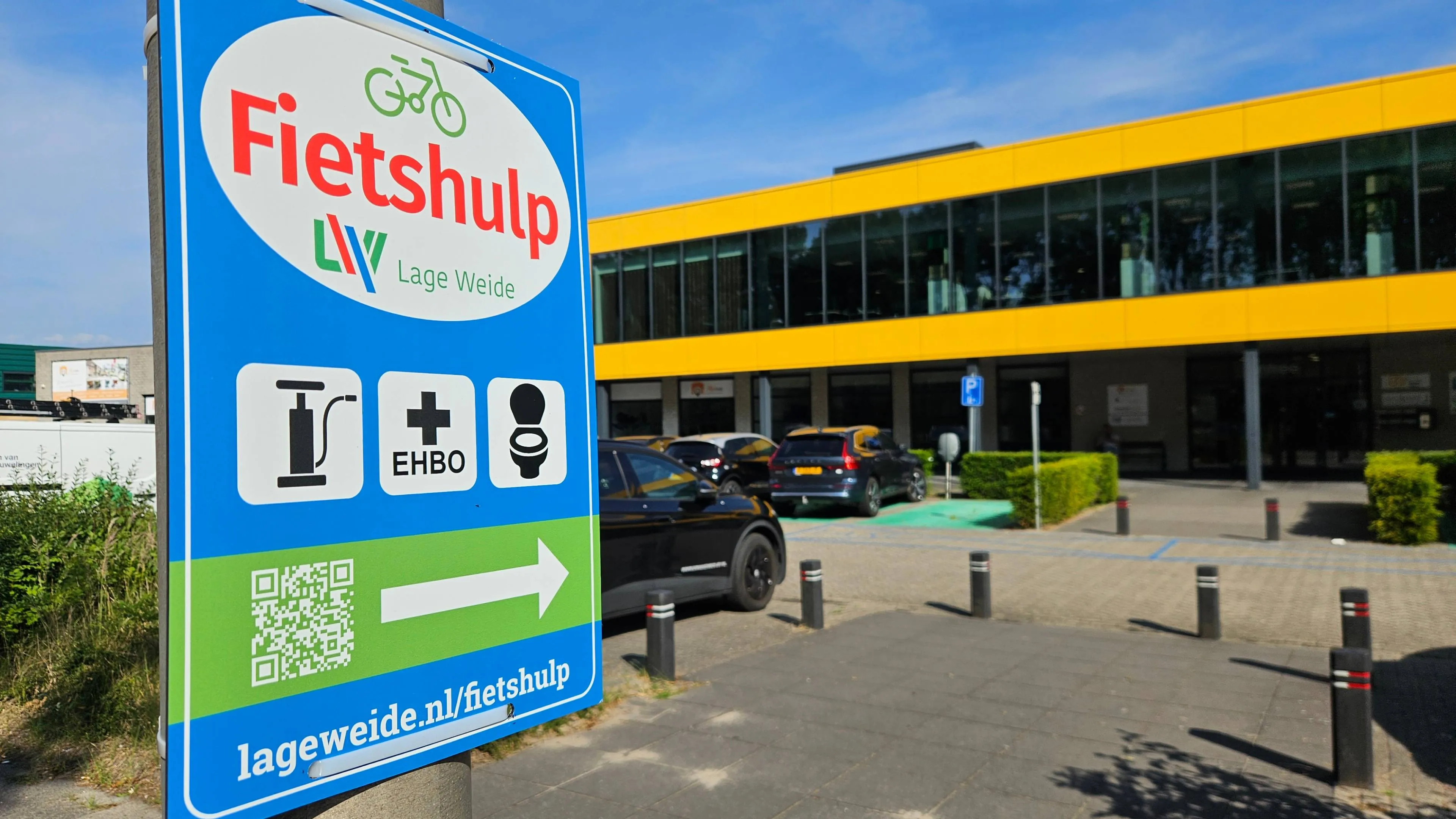 fietshulp punt op lage weide