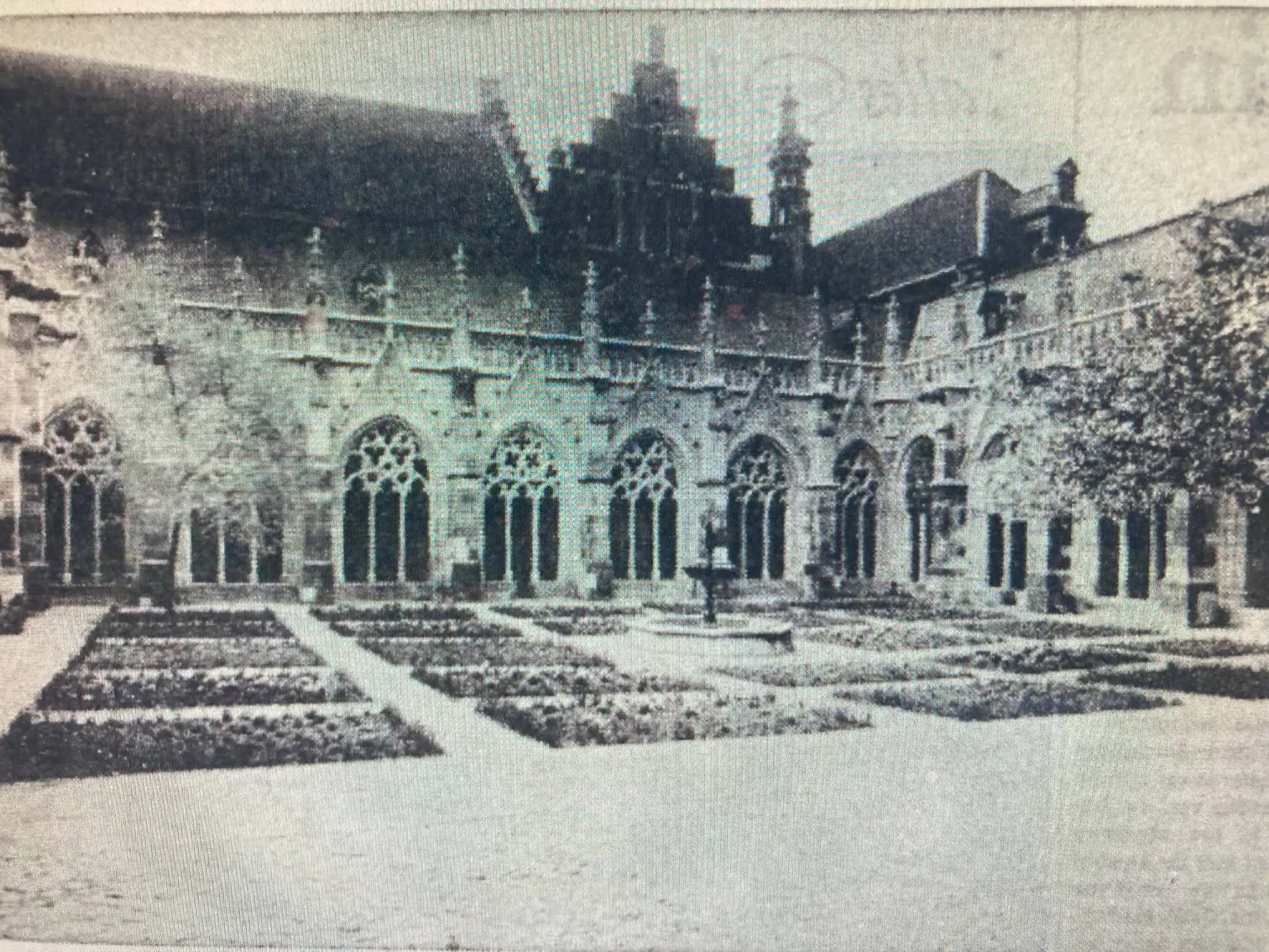 kloosterhof oase van rust