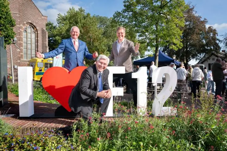 Opening F12