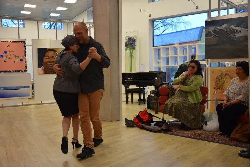 52546442831 41558861c6 c