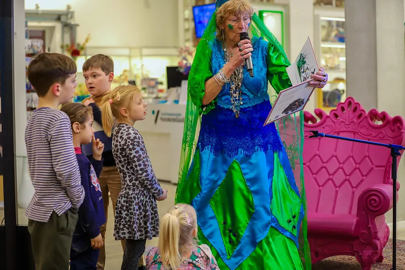 53509829117 2c81c176bb c