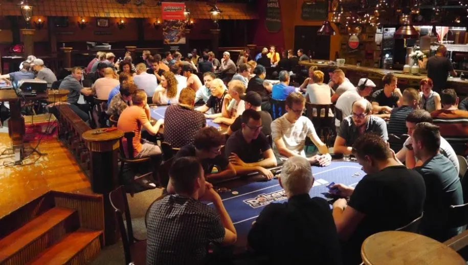 poker series ede 915x518 1