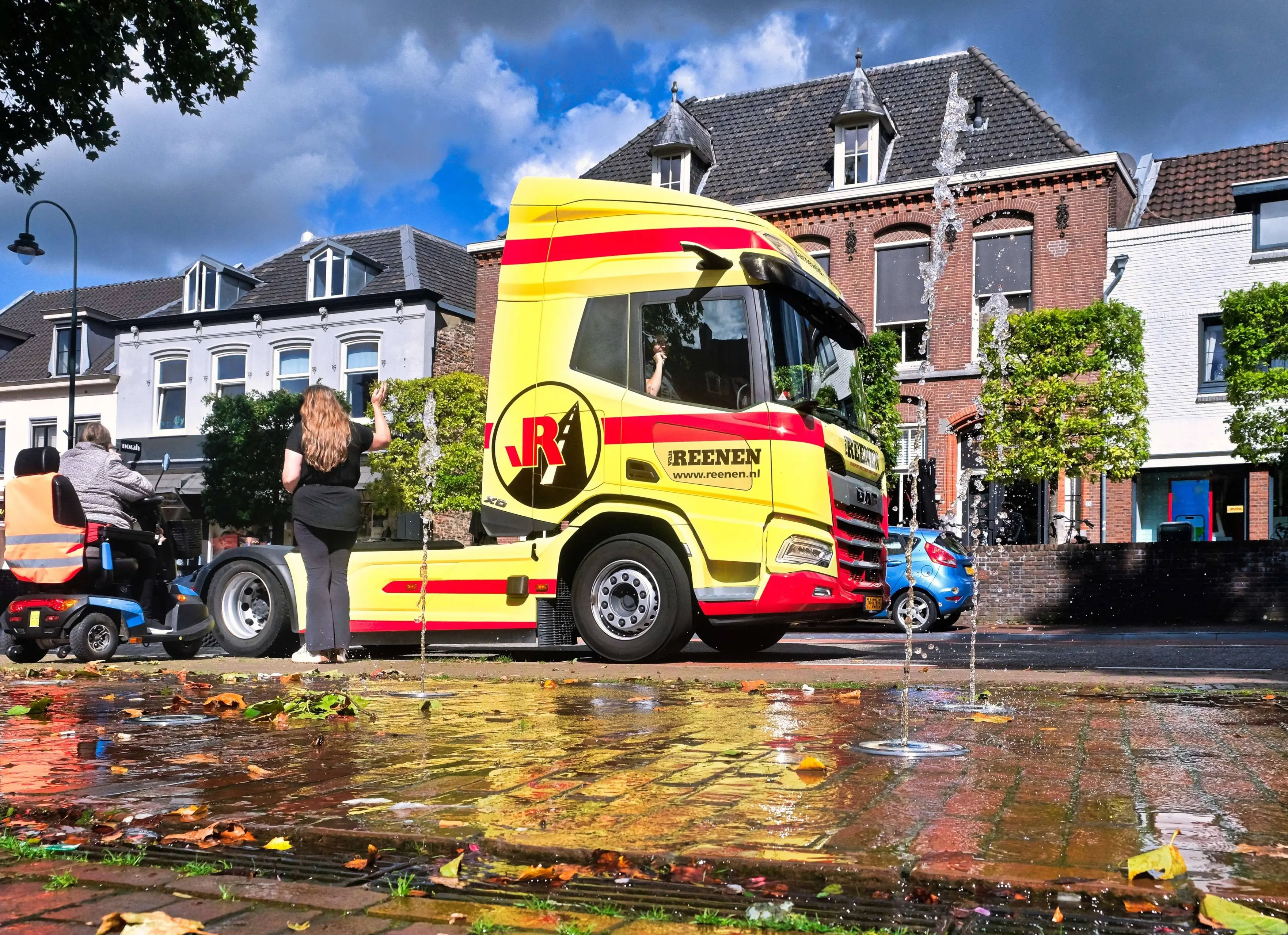 Een kleurrijke stoet aan trucks