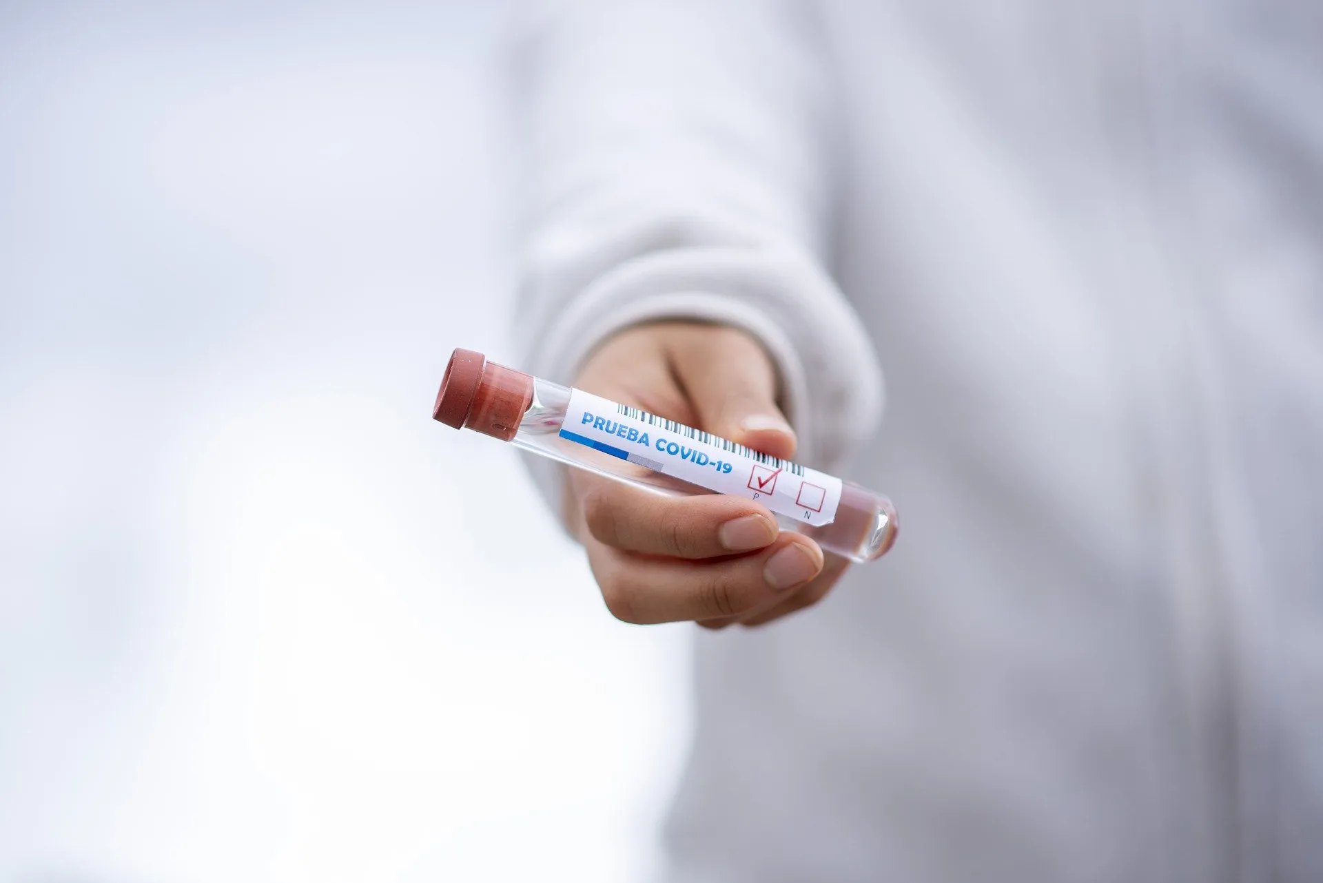 coronatest fernando zhiminaicela via pixabay