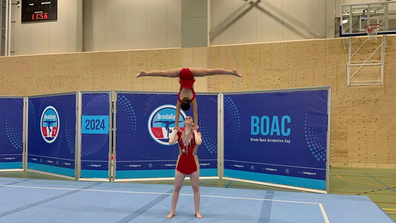 isa en jill boac foto luna le