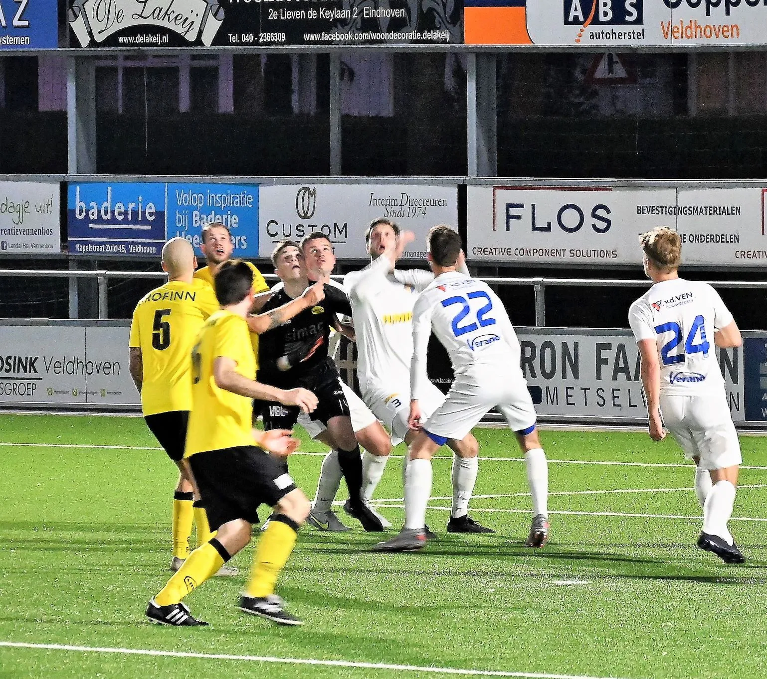 una bg doelman huybers in aanval