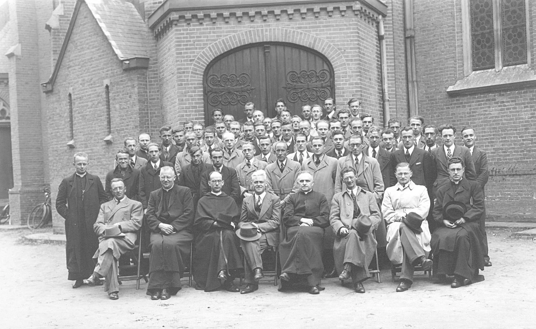 veldhoven in beeld oorlog