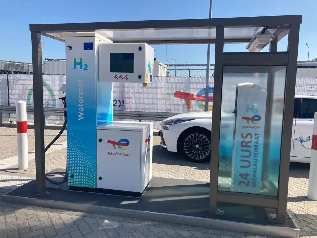 waterstoftankstation foto frits morrema