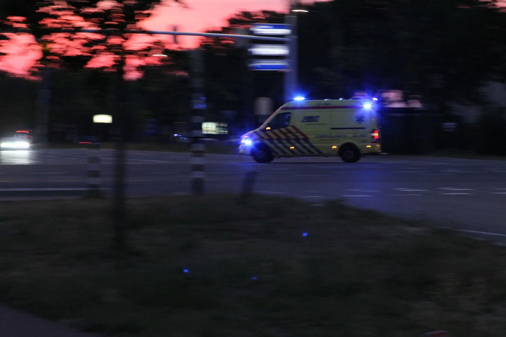 ziekenauto zwaailicht