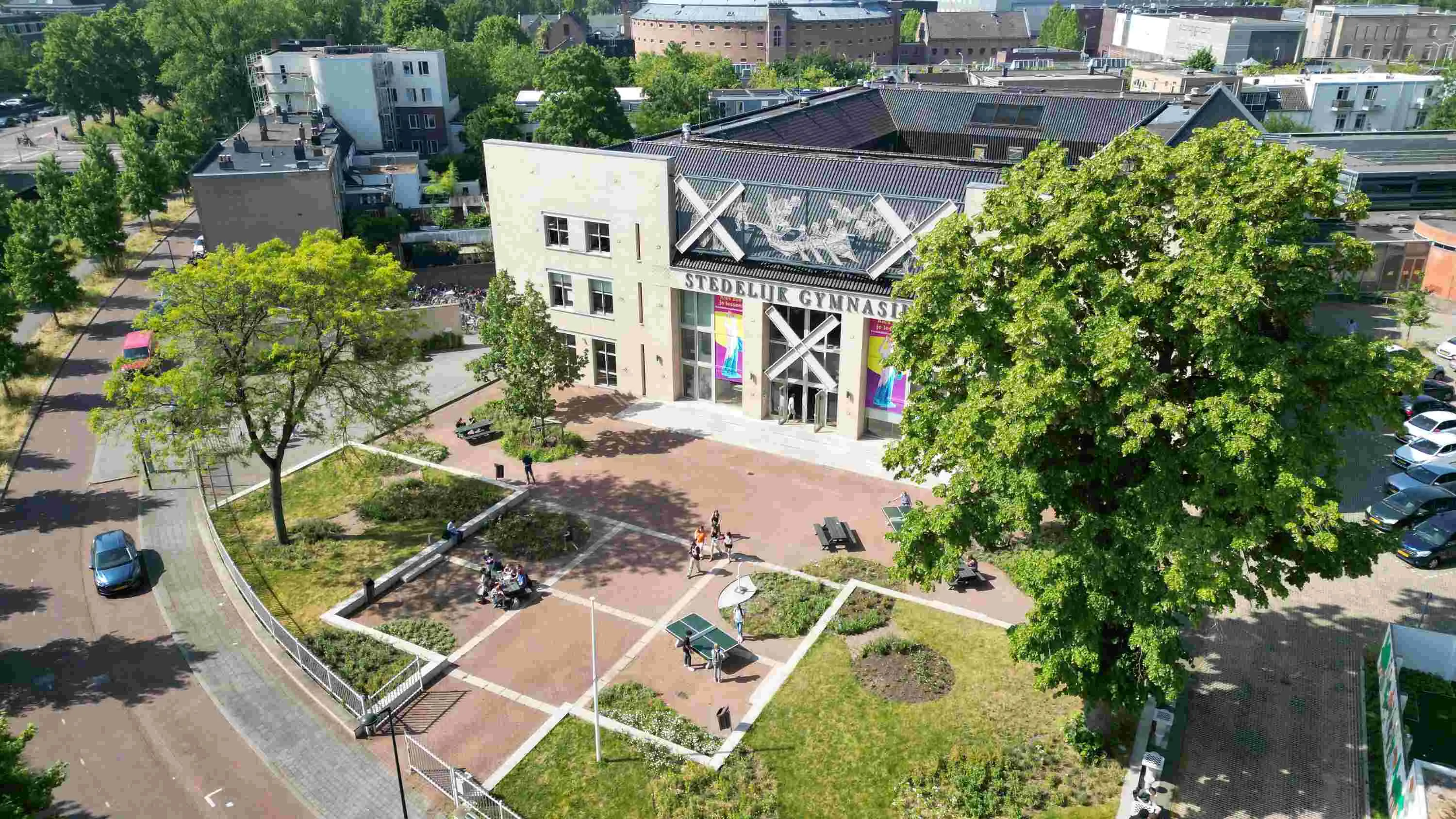 voorplein stedelijk gym breda