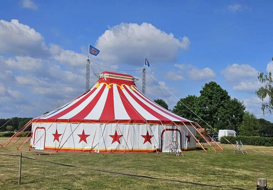 circus harlekino nieuwe tent