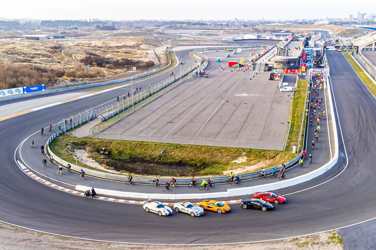 2787 5bb841b5e9d7ad4abde7e5e3aff6b277b