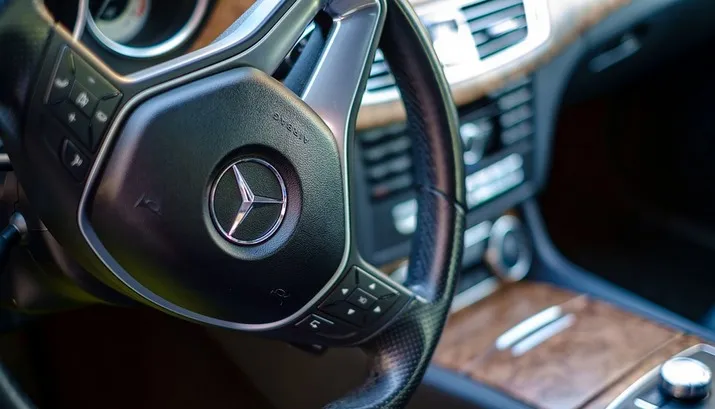 car 2115075 960 720 pixabay