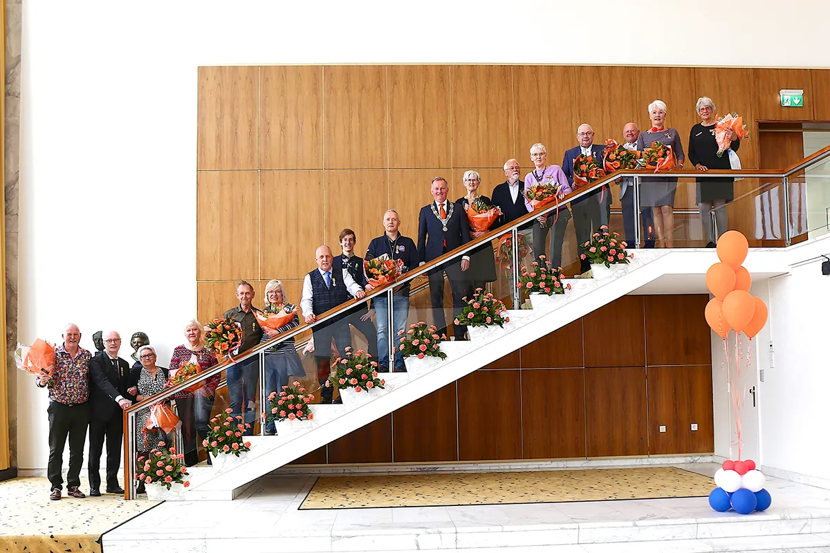 rwf20898 2022 groepsfoto lintjesregen