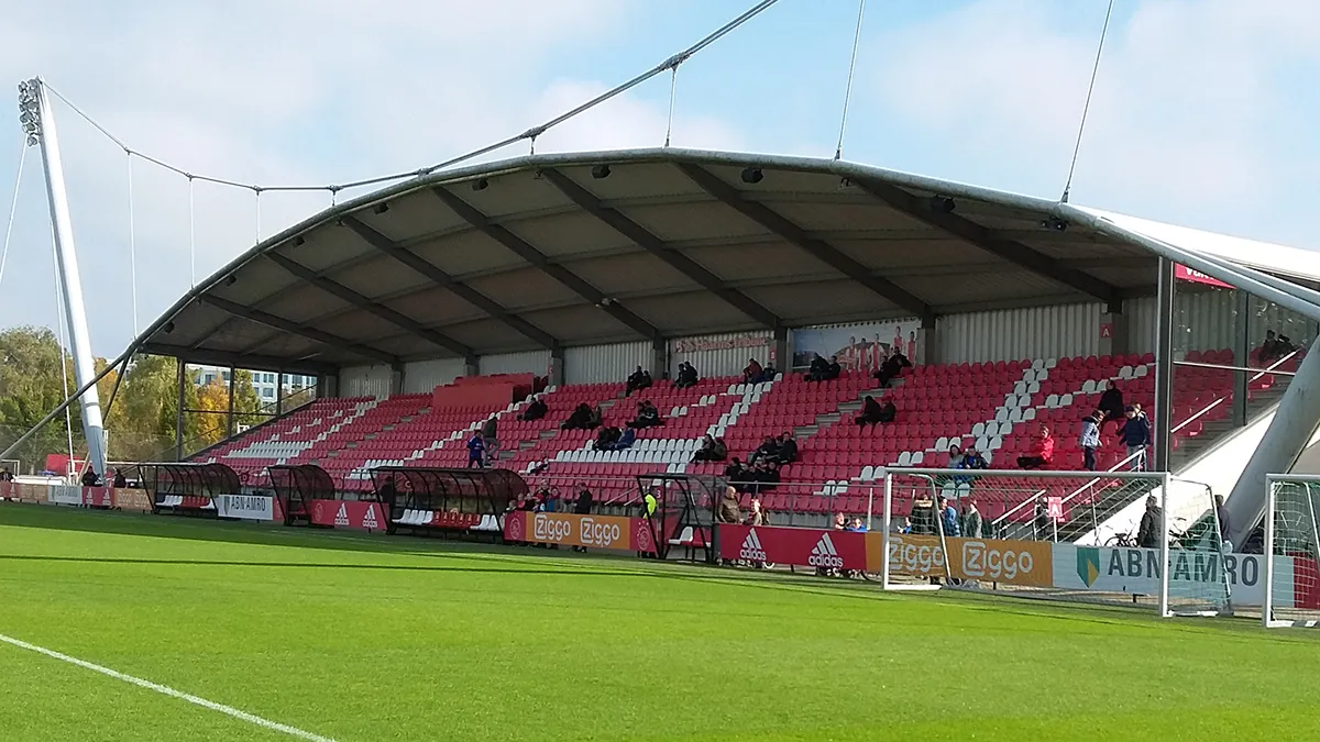 stadion de toekomst bob haarmstribune wiki
