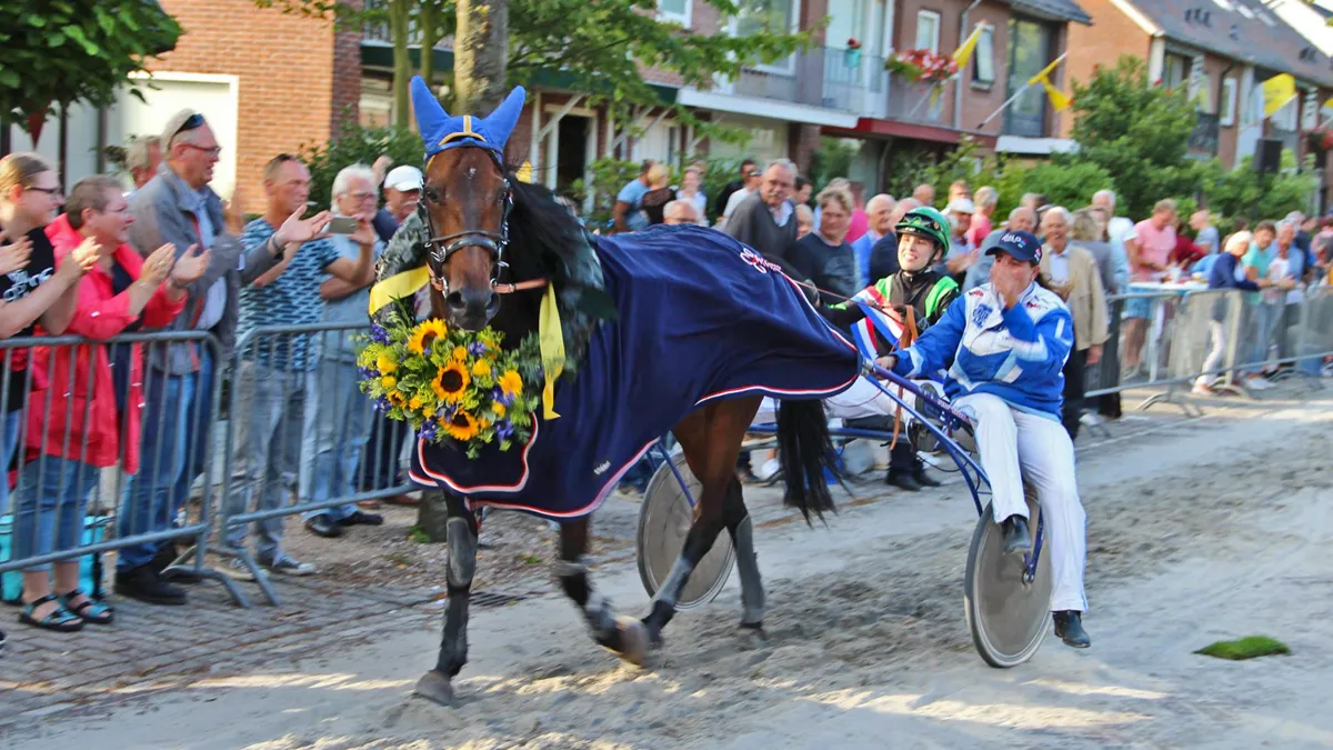 winnaar banner kortbaandraverij
