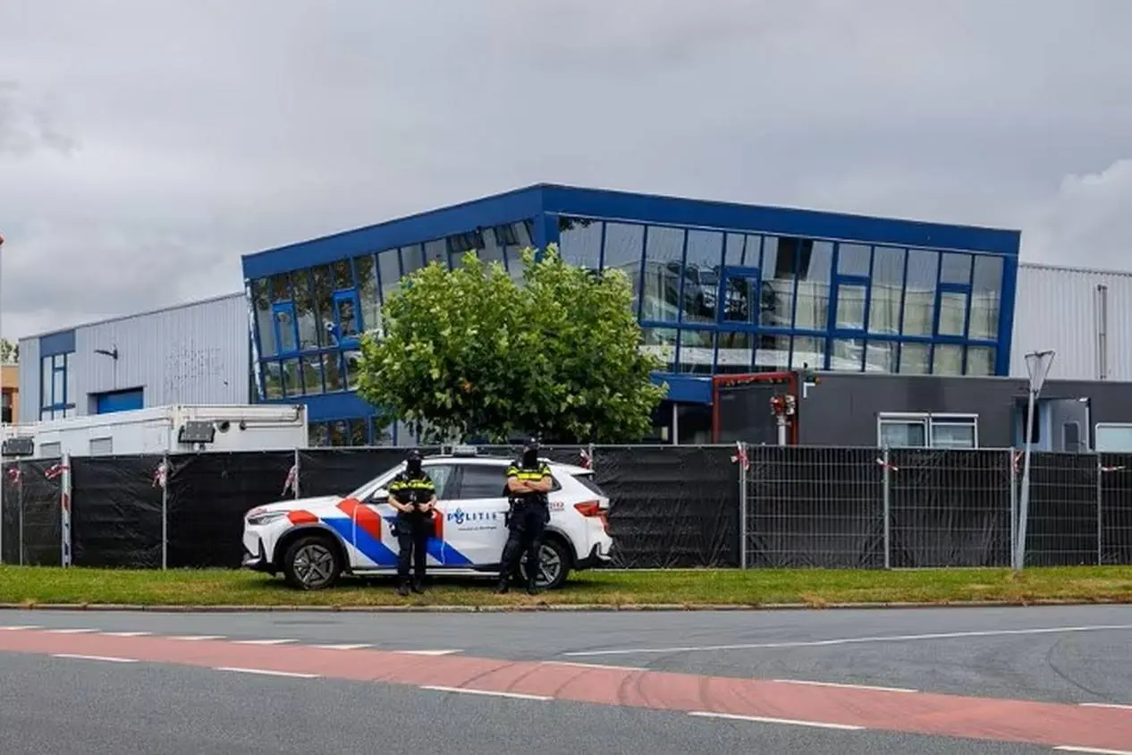 a2389dc6-9d56-45b1-9d60-6cf6aeb130ed politie