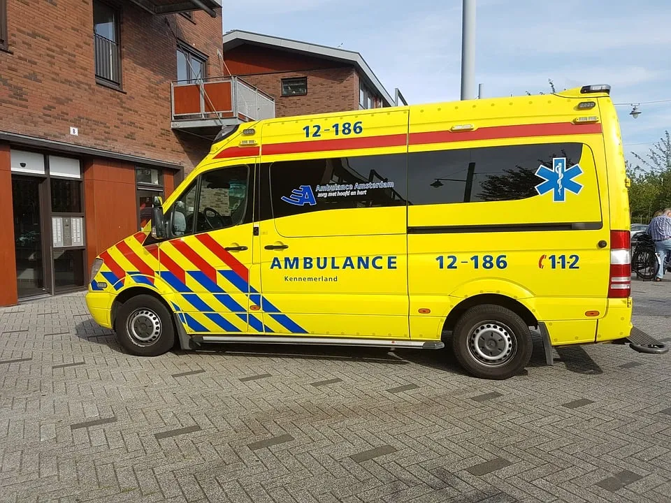 ambulance 1580712 960 720