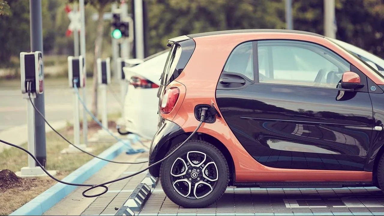carsharing 4382651 1280 1 e1655235624235