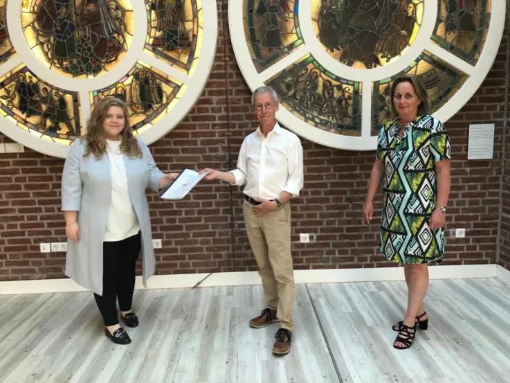 overhandigen beleidsnotitie venray dementievriendelijk