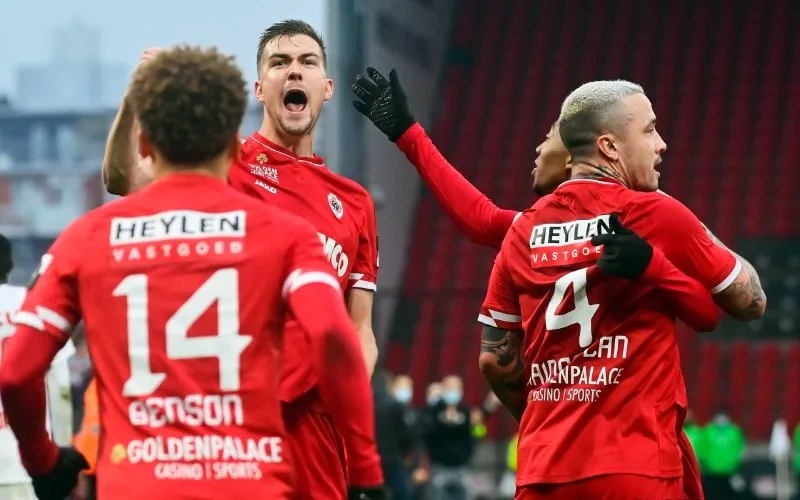 211212antwerpstandard2