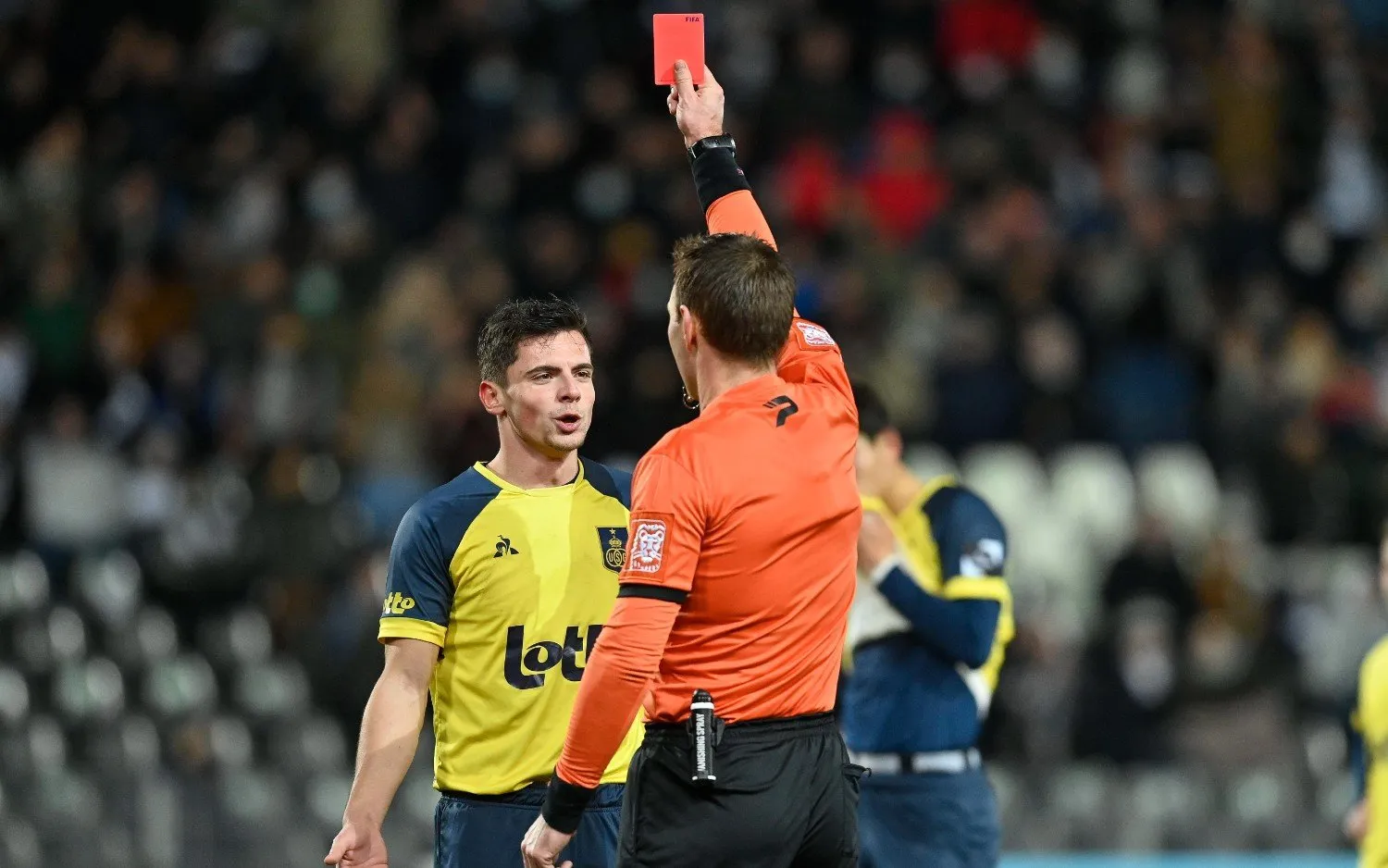 220220dantevanzeirrood