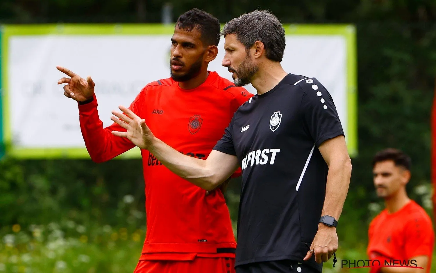 220706markvanbommelfarisharoun