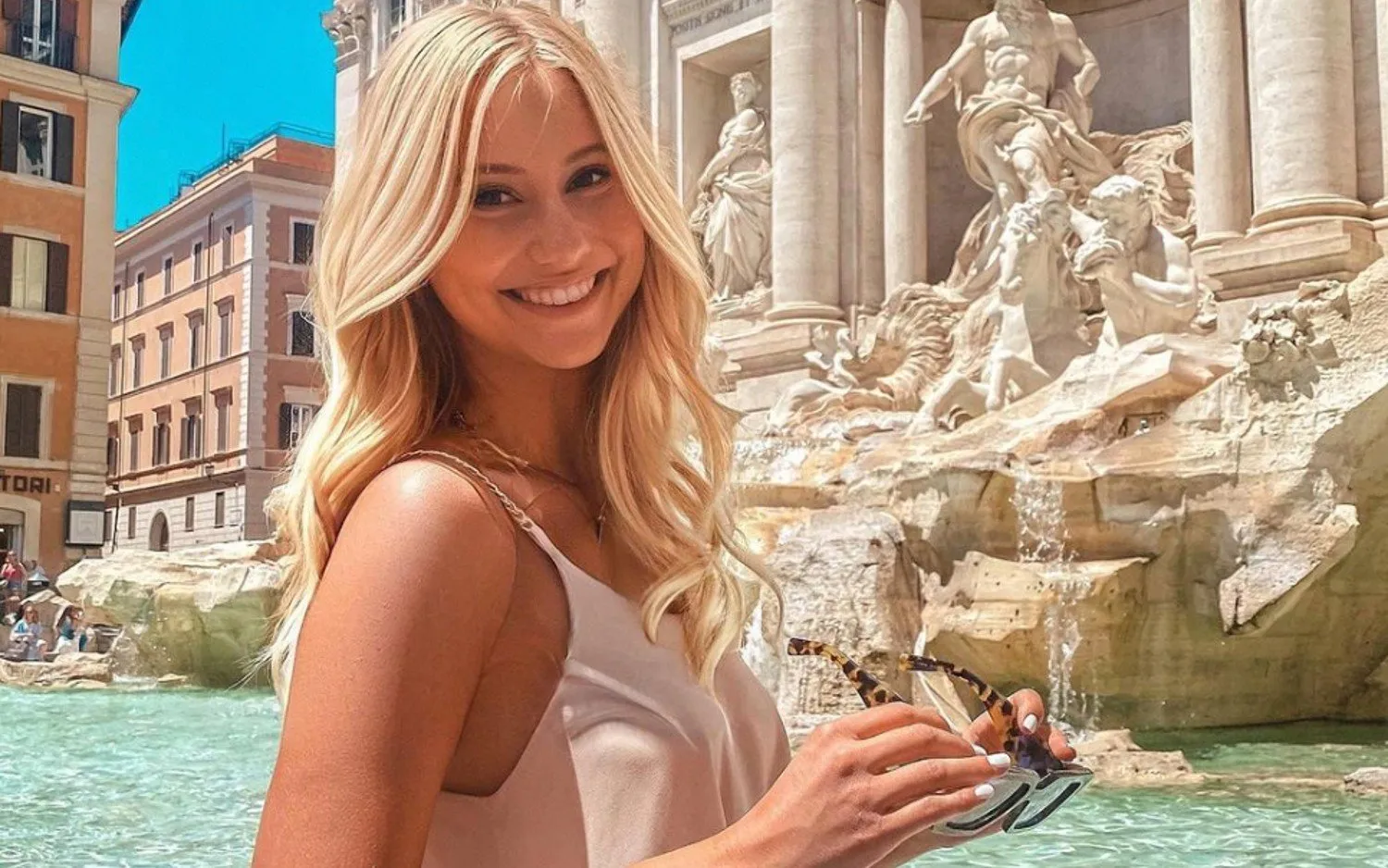 220713celinevanouytselinstagram