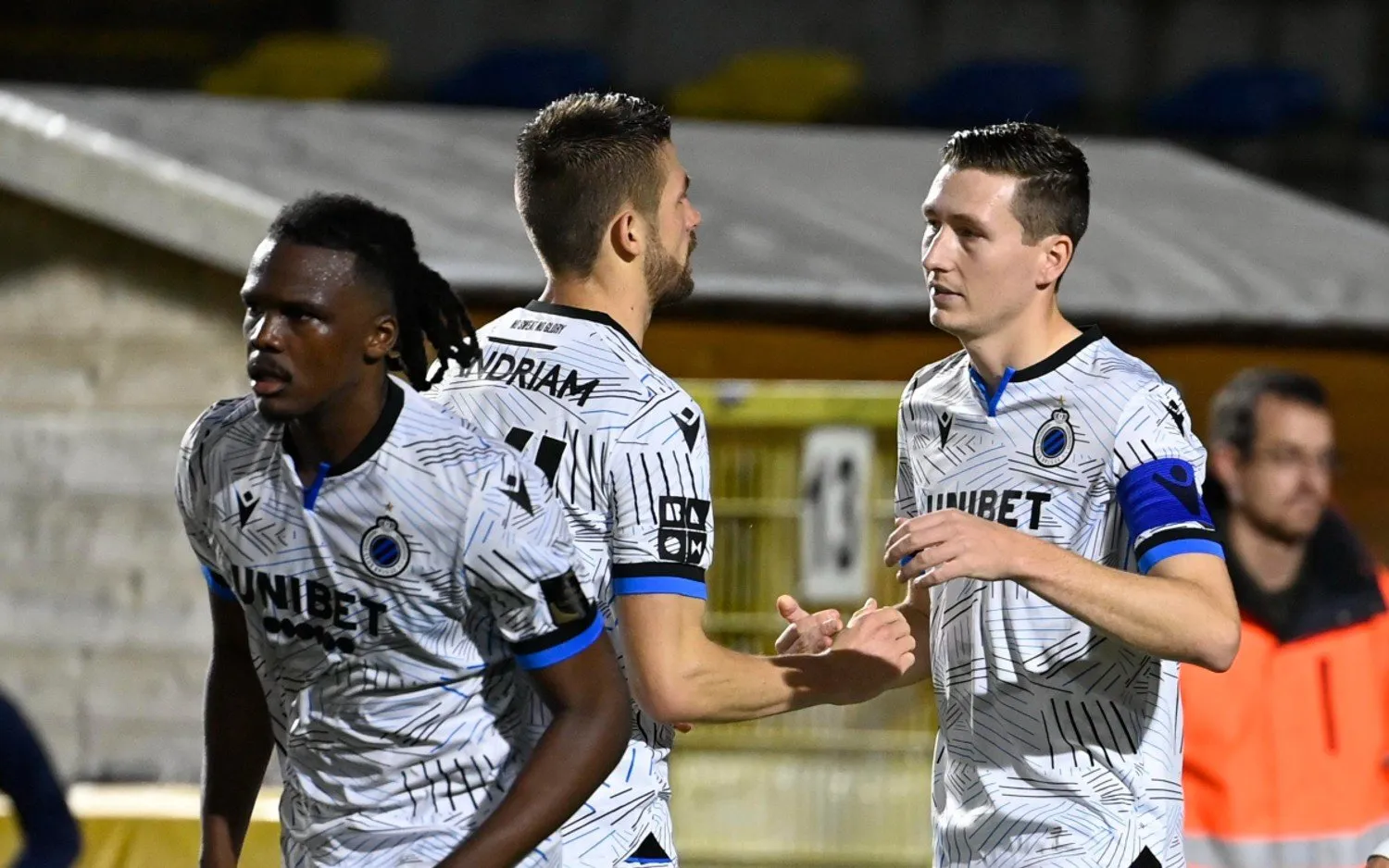 221022hansvanakendedryckboyatabrandonmechele