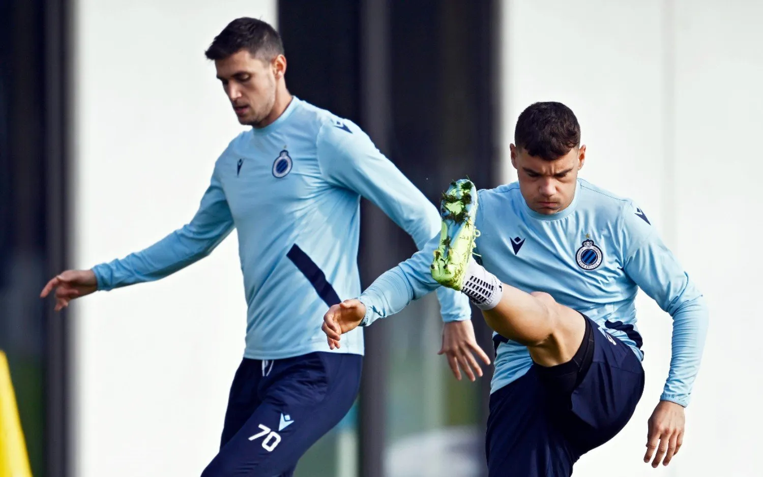 230126romanyaremchukferranjutgla