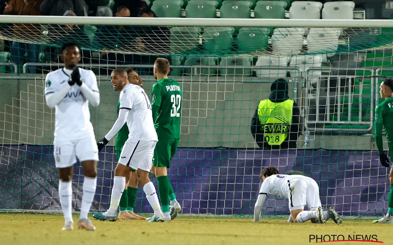 230216anderlechtontgoocheld