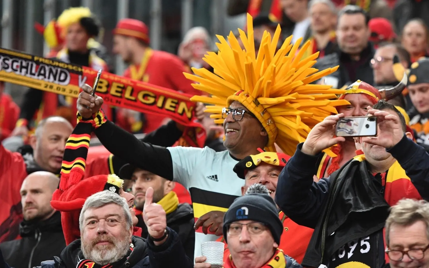 230329rodeduivelsfans