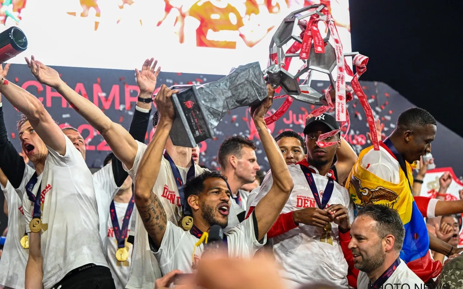 230605antwerpvierttitel 2