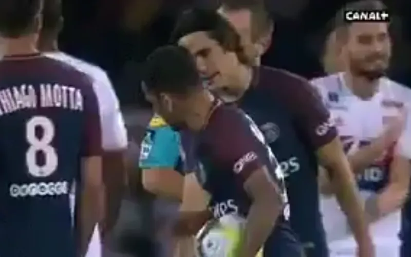 cavani printscreen twitter