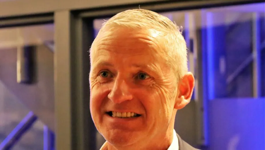 db top oss 339 2 915x518 1 915x518 1