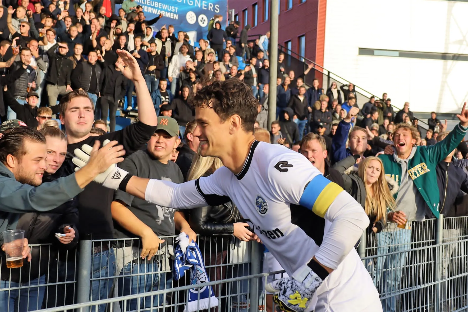 f7727f44 4058 4806 97d4 21d2dea3d0e7