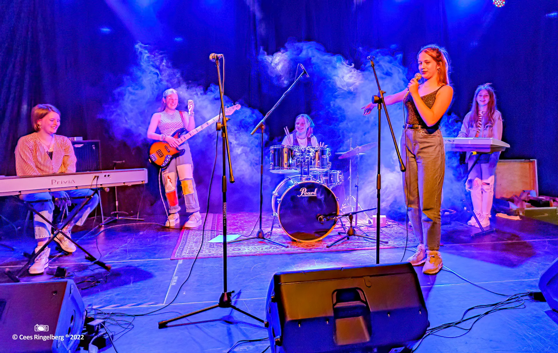 five by tune out event 003