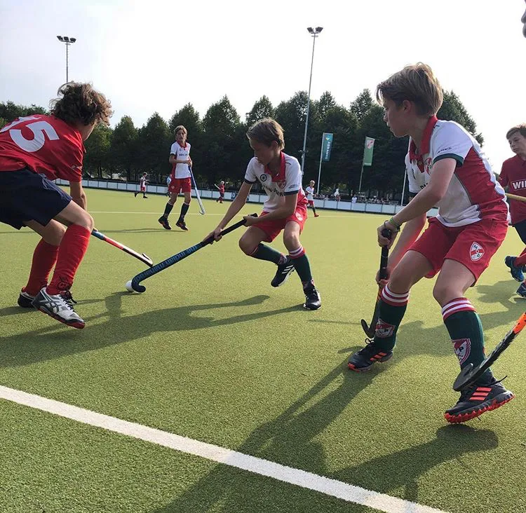 foto hockey jeugd hc mop 2