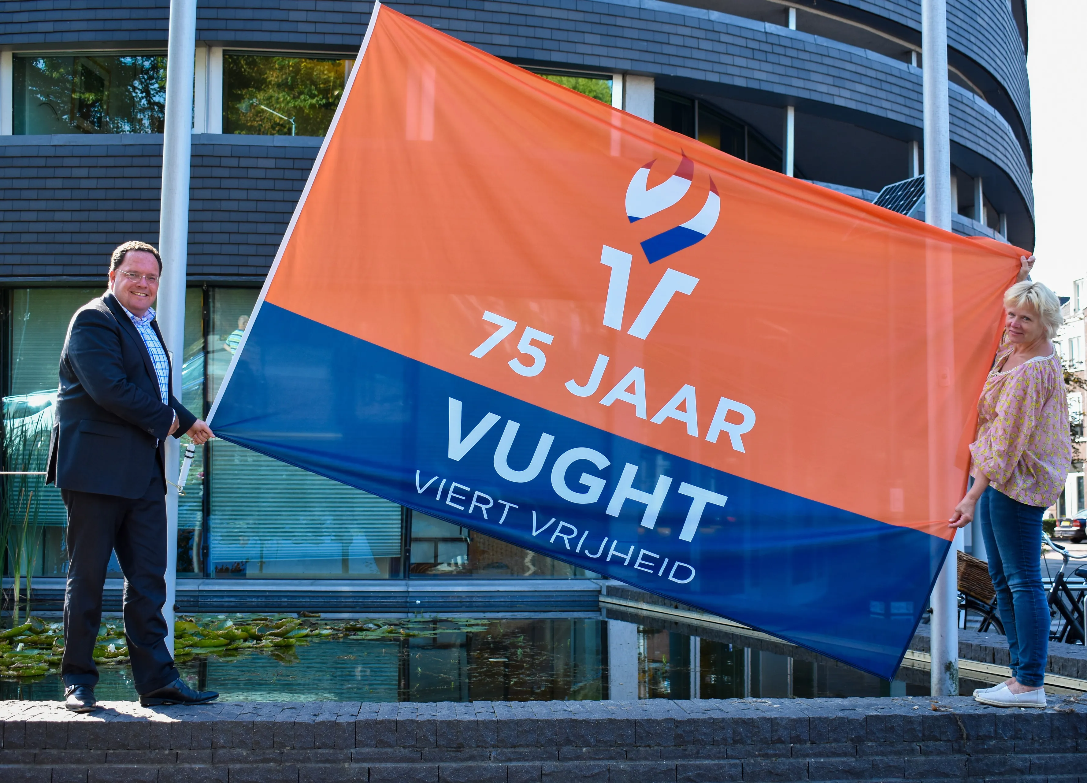 foto vlag vught viert 75 jaar christian tomassen 6