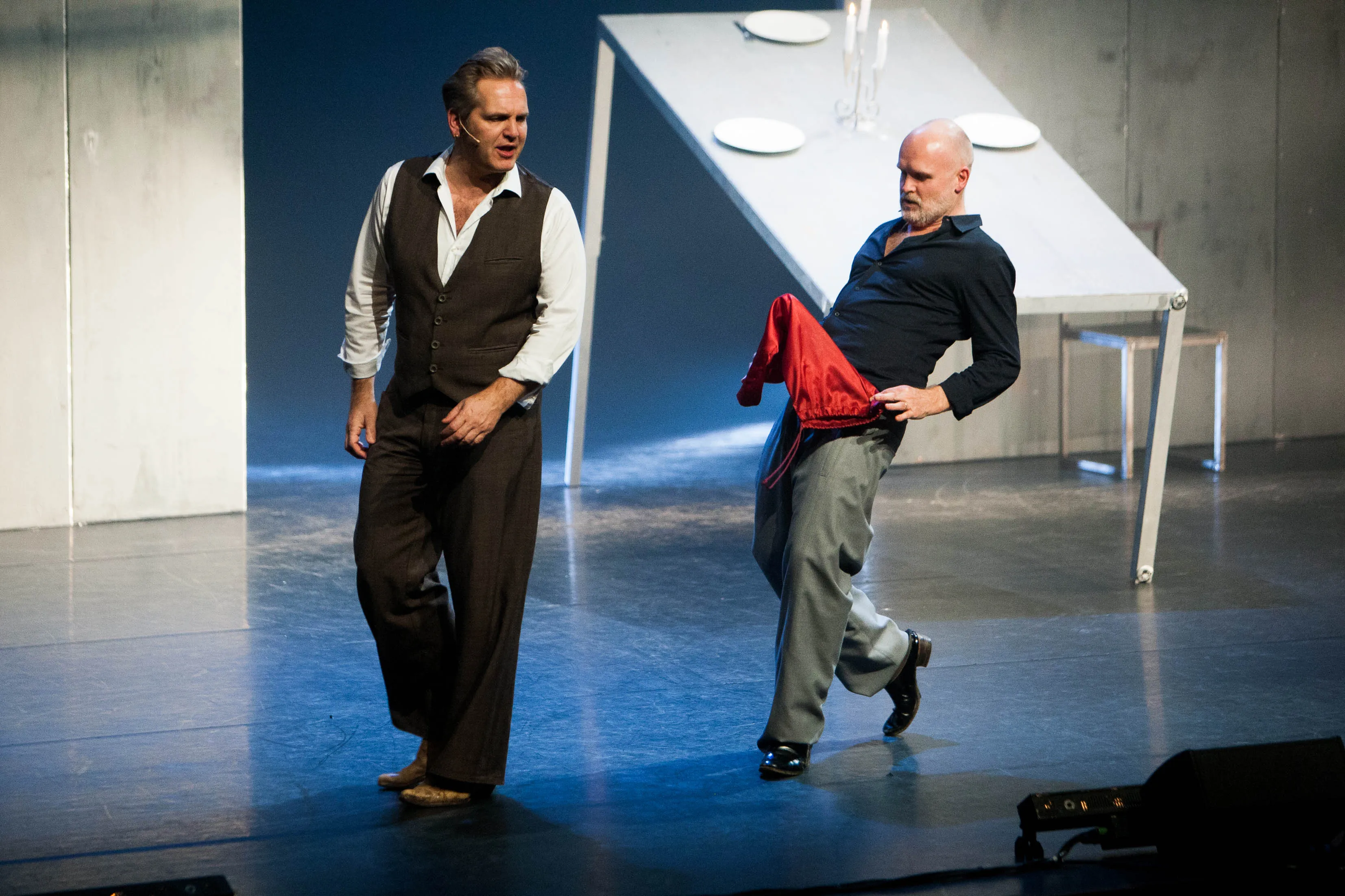 kommil foo 3 foto jaap reedijk liggend