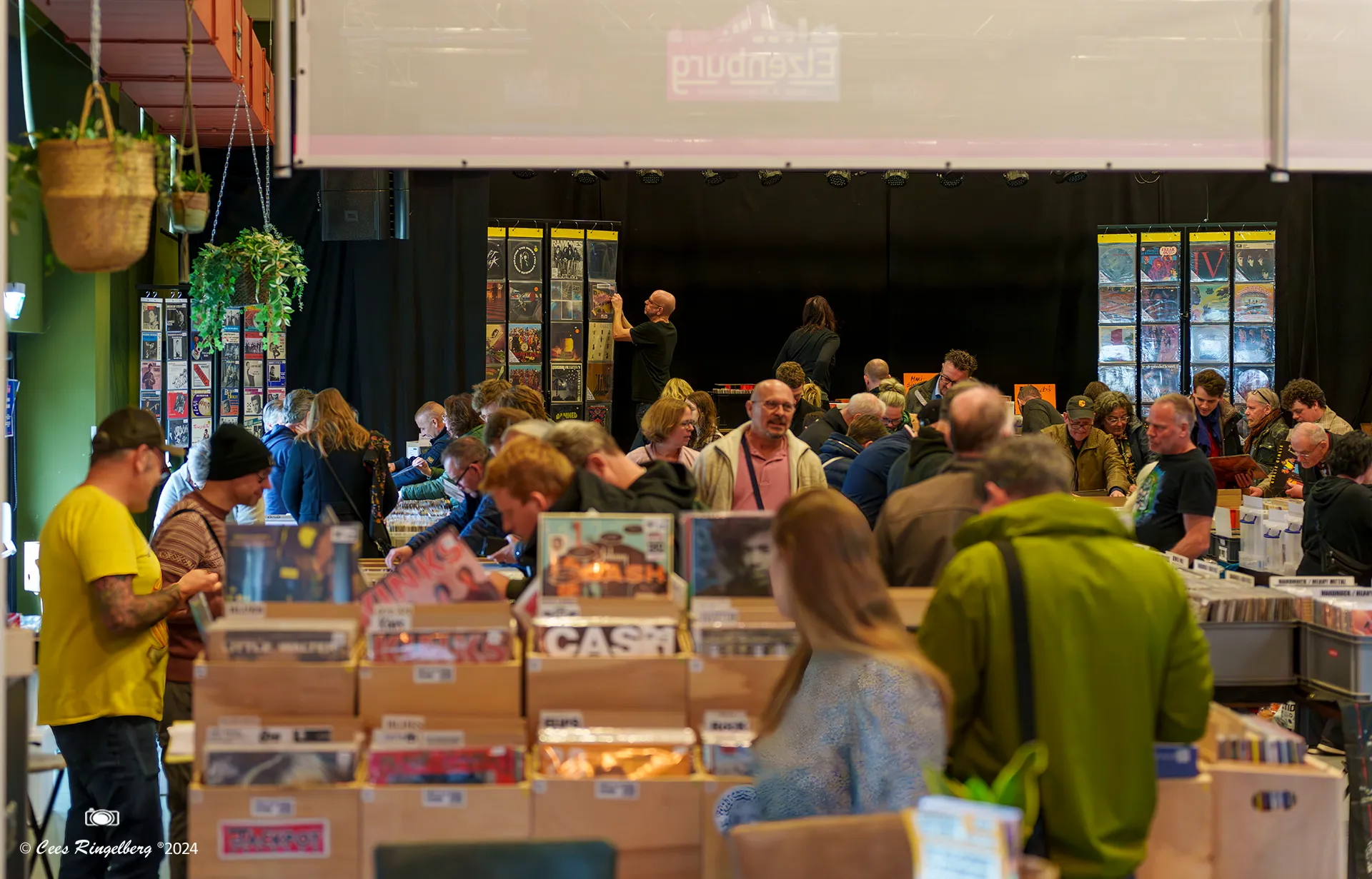 platenbeurs in elzenburg 01 04 2024 0001