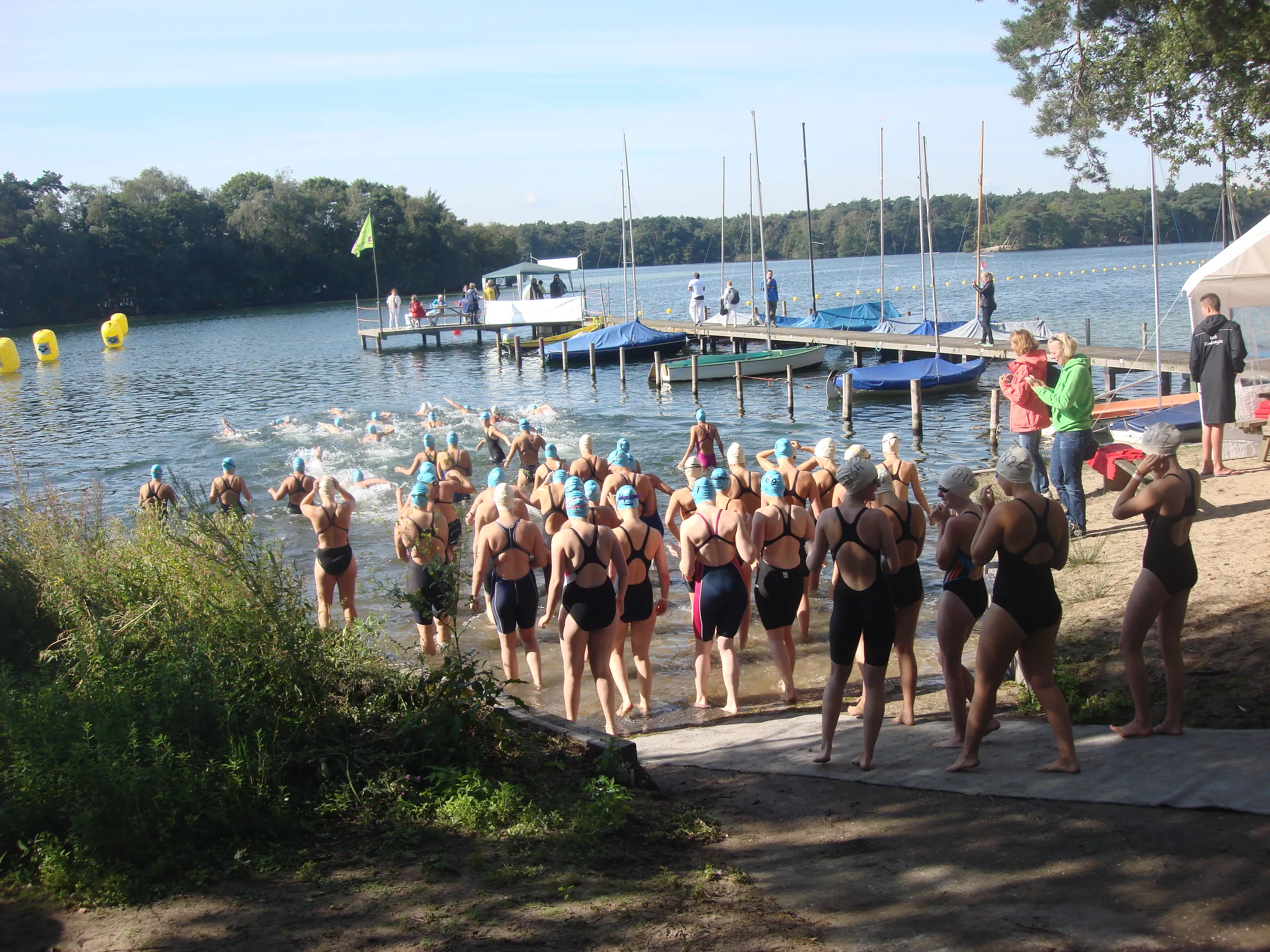 start meisjes ijzeren man zwemrace