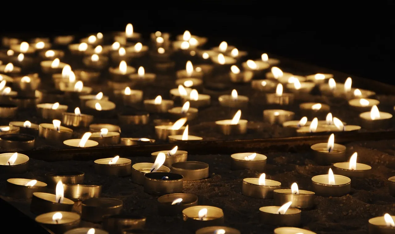 tea lights 1901005 1280