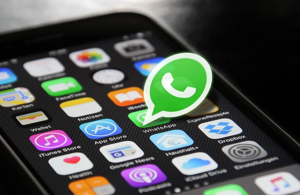 whatsapp 2105015 960 720