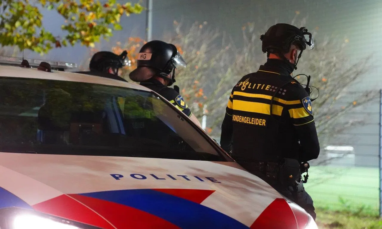 2024 10 18 meesters multi media fotos massale politie inzet bij wedstrijd fc den bosch vitesse in den bosch4