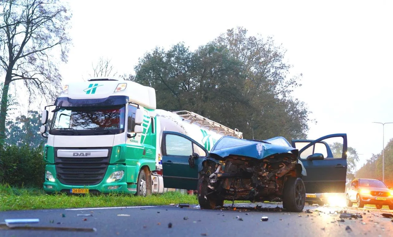 2024 10 28 meesters multi media fotos ongeval n65 helvoirt inzittende op de vlucht5