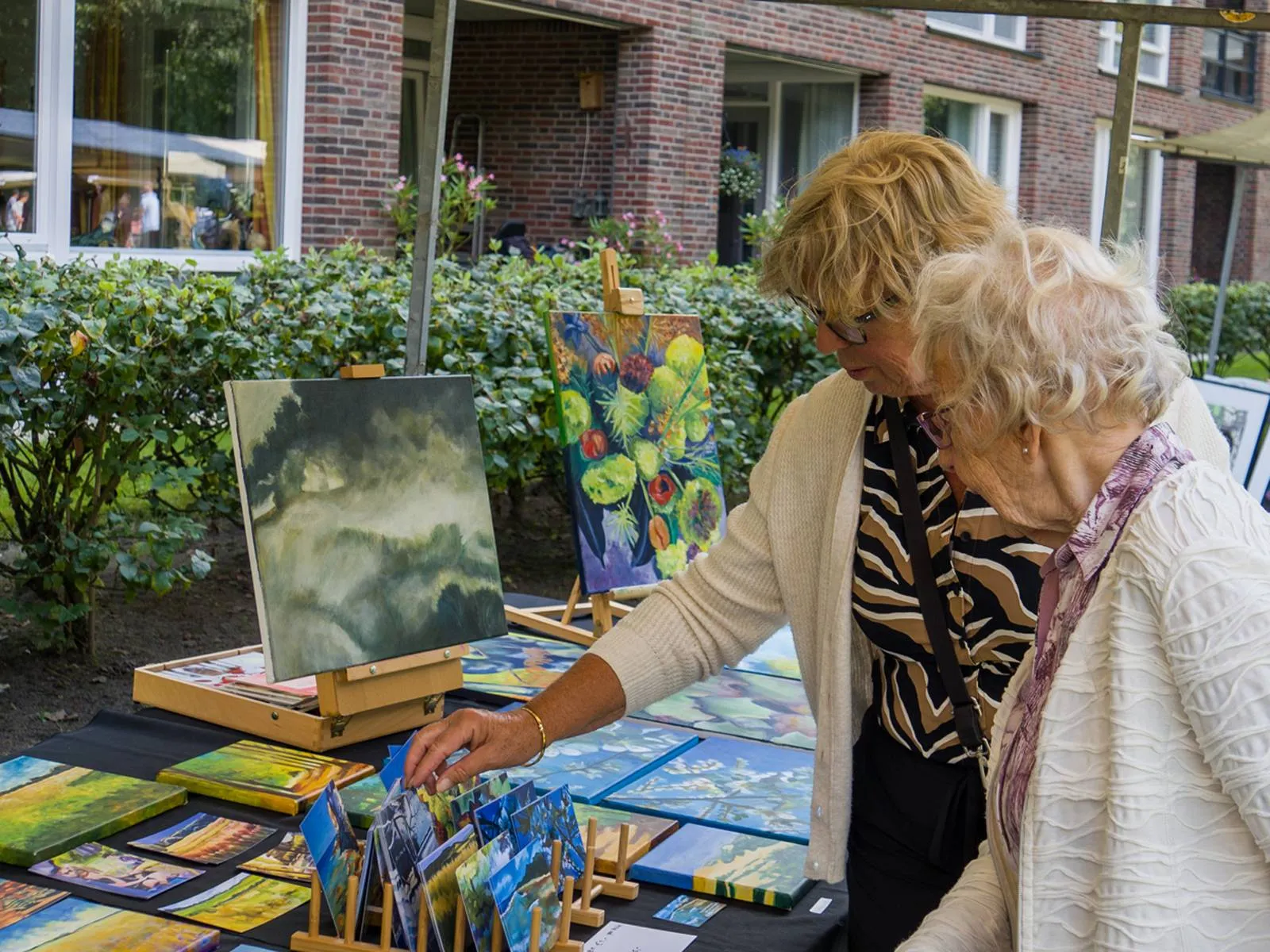 240825 VISIT VUGHT