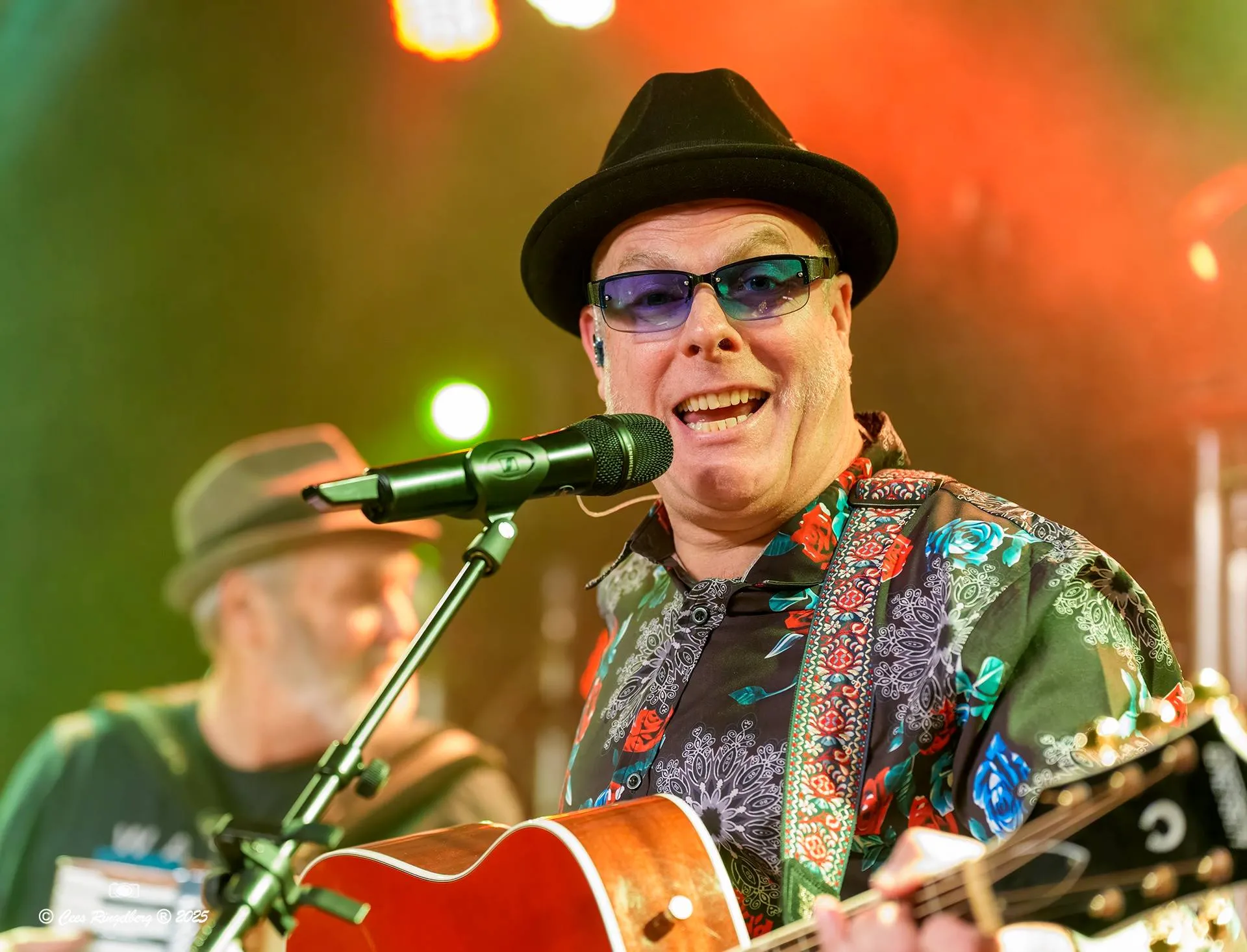 THE MAVERTRICKS A TRIBUTE TO THE MAVERICKS - 024