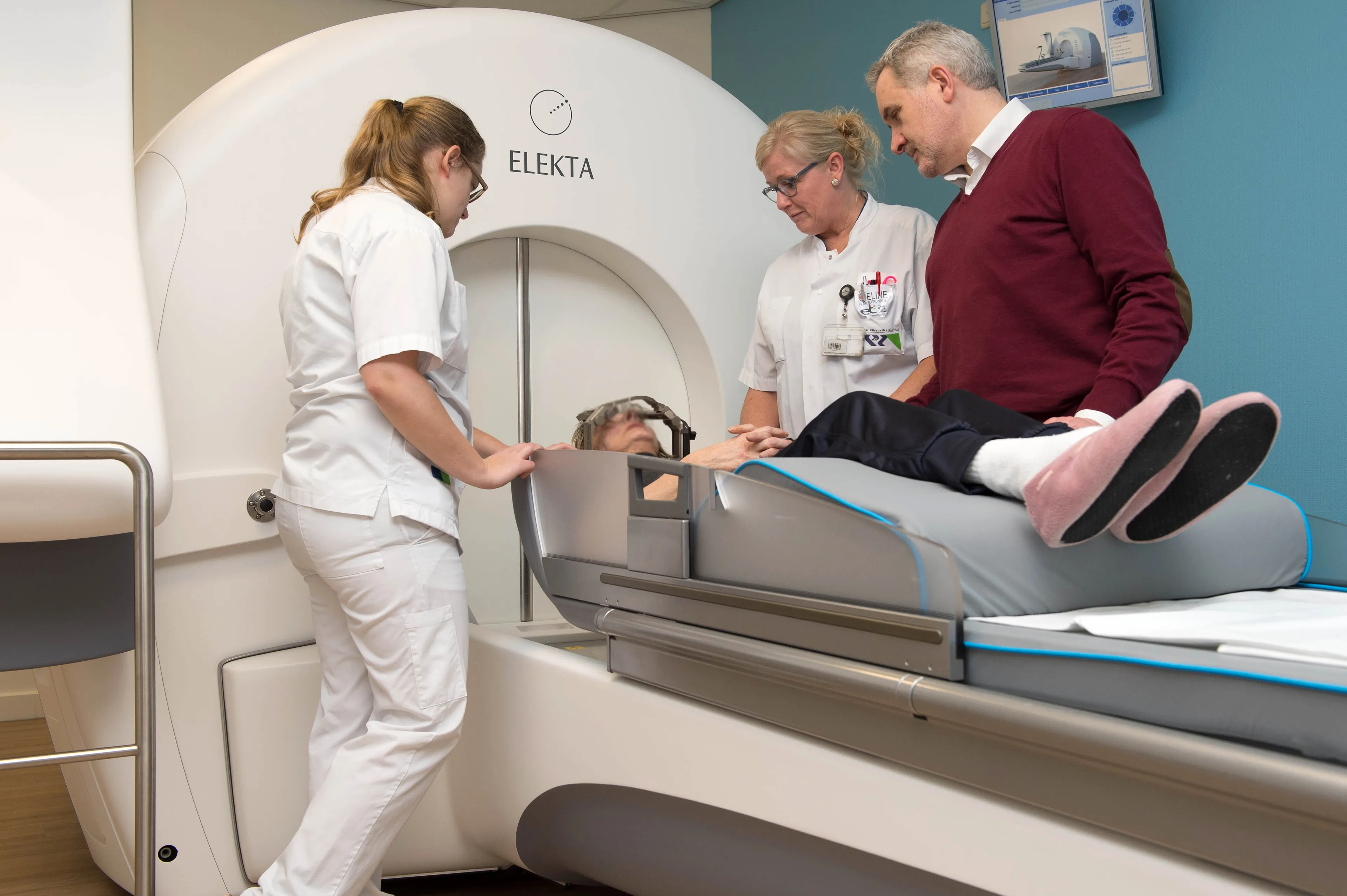 161222 gamma knife 4827